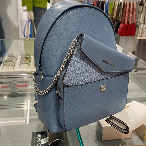 MICHAEL KORS 
Maisie Medium Pebbled Leather 2-in-1 Backpack
Denim 
NWT - Picture 3 of 16